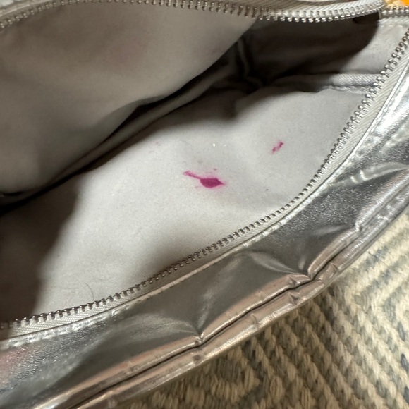 NWOT KYLIE Jenner Make up BAG 2016 Limited Edition - Picture 5 of 10